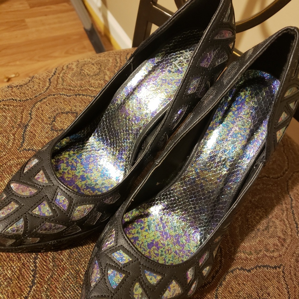 Black Iridescent heel